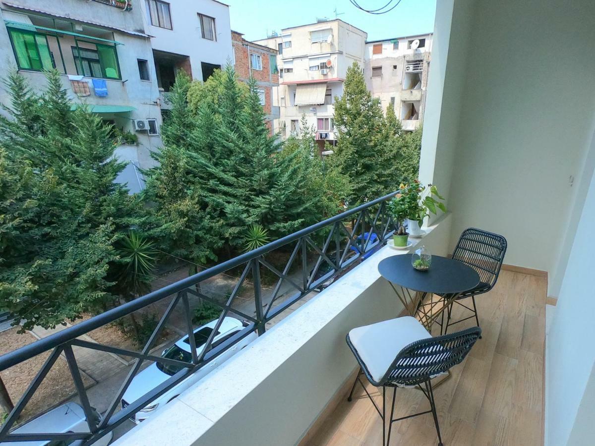 Roza'S Studio Tirana Center Exteriér fotografie